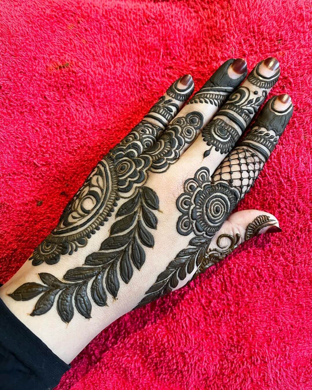 Exquisite Mehndi Designs for Hands: Bold and Intricate Henna Art Ideas