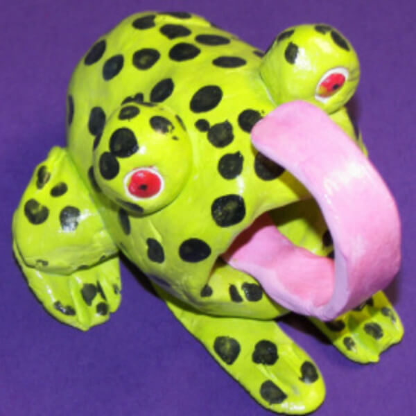 Adorable Clay Frogs Art Idea For 3rd-Grade Kids - Sculpting with clay by pinching it