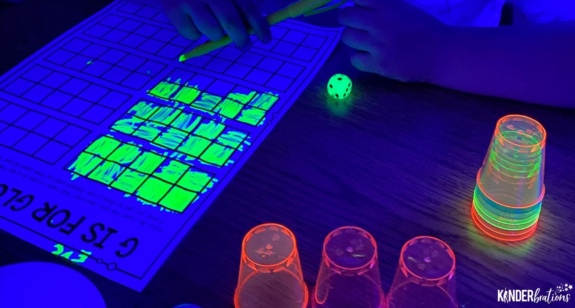 Amazing Glow Day Recording Sheet Activity For Kids - Hosting a GLOW DAY in your room