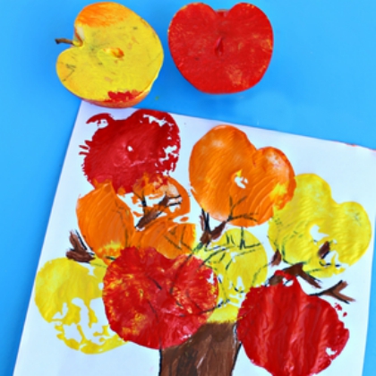 Awesome Apple Stamping Tree Painting Art Idea For Preschoolers - Doing Apple Artwork for Harvest Gatherings & the Fall Time 