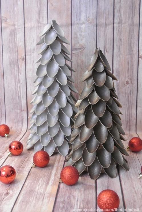Awesome Christmas Tree Craft Project With Plastic Spoons - Stimulating and original plastic spoon concepts 