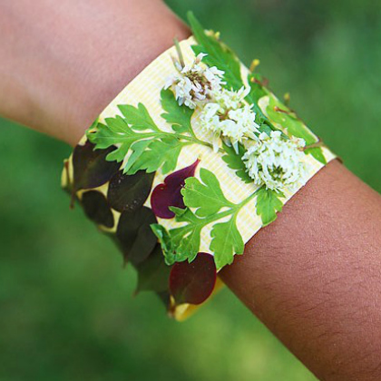 Awesome Nature Bracelet Craft With Duct Tape, Leaves & Flower - Creating your own Friendship Bracelets to celebrate Friendship Day. 