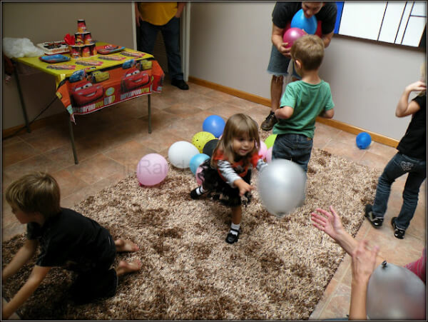 Balloon Supplying Indoor Game Activity For Preschoolers - Balloon Games To Play Indoors With Preschoolers