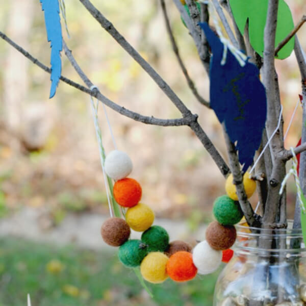 Beautiful Thankful Hanging Craft Activity For Thanksgiving Celebration - Stimulating Activities for Kids to Express Gratitude 