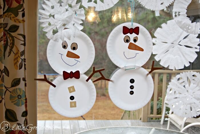Build A Snowman Family Decoration Craft Using Paper Plates For Christmas - Construct a straightforward Snowman with a Paper Plate - Winter Arts and Crafts for Children