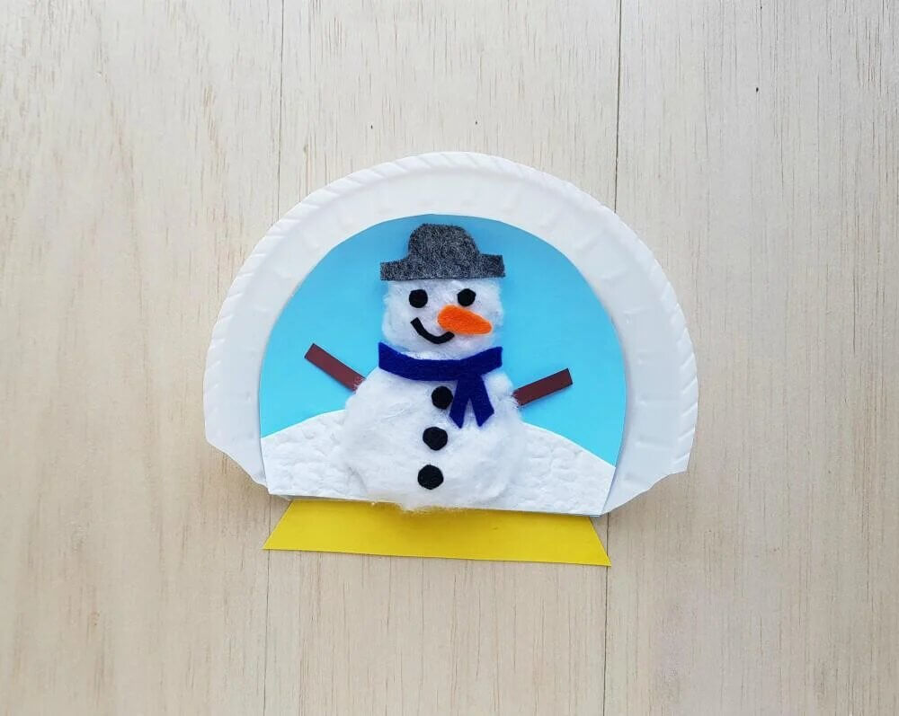 Creative Paper Plate Snow Globe Activity With Craft Paper, Cotton Balls & Scissors - Quick and Easy Snowman Craft with Paper Plate - Winter Activities for Kids
