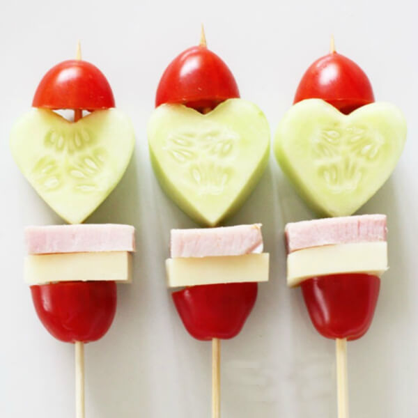 Cute Healthy Lunch Idea For Your Kids On Valentine's Day - Ideas for Appetizers to Serve at Your Kid's Valentine's Day Gathering 