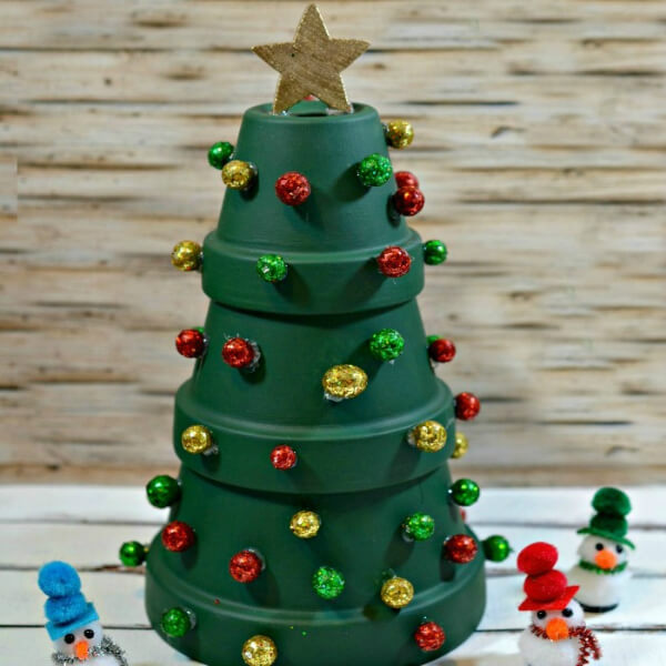 Cute Terracotta Christmas Tree Decoration Craft Using Wood Star & Beads - Handmade Christmas Tree Schemes