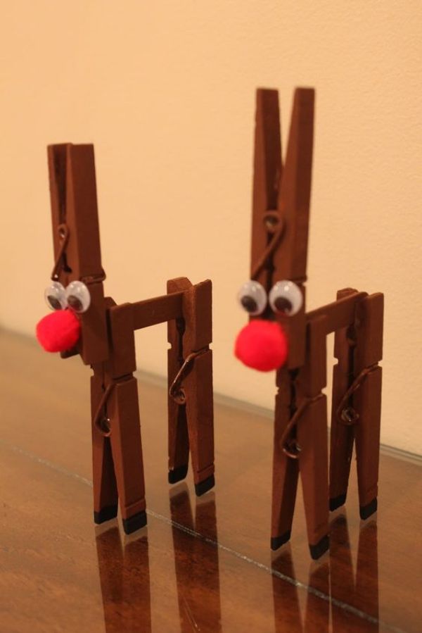 DIY Clothespin Reindeer Christmas Craft With Pom Pom - Making Reindeer Crafts with Children - Perfect for Preschoolers