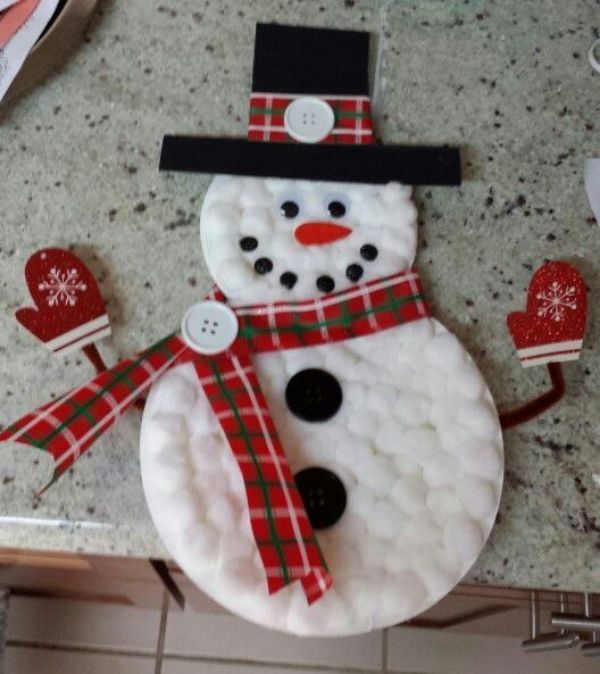 DIY Snowman Winter Decoration Craft With Paper Plate, Cotton Balls, Googly Eyes, Fabric, Paper & Buttons - Put Together a Snowman with a Paper Plate - Winter Creations for Kids