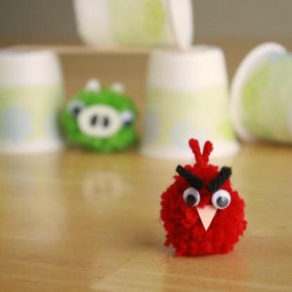 Easy Angry Birds Pom Pom Craft With Yarn, Paper, & Googly Eyes - Put Together Pom Poms with the Help of Your Kids 