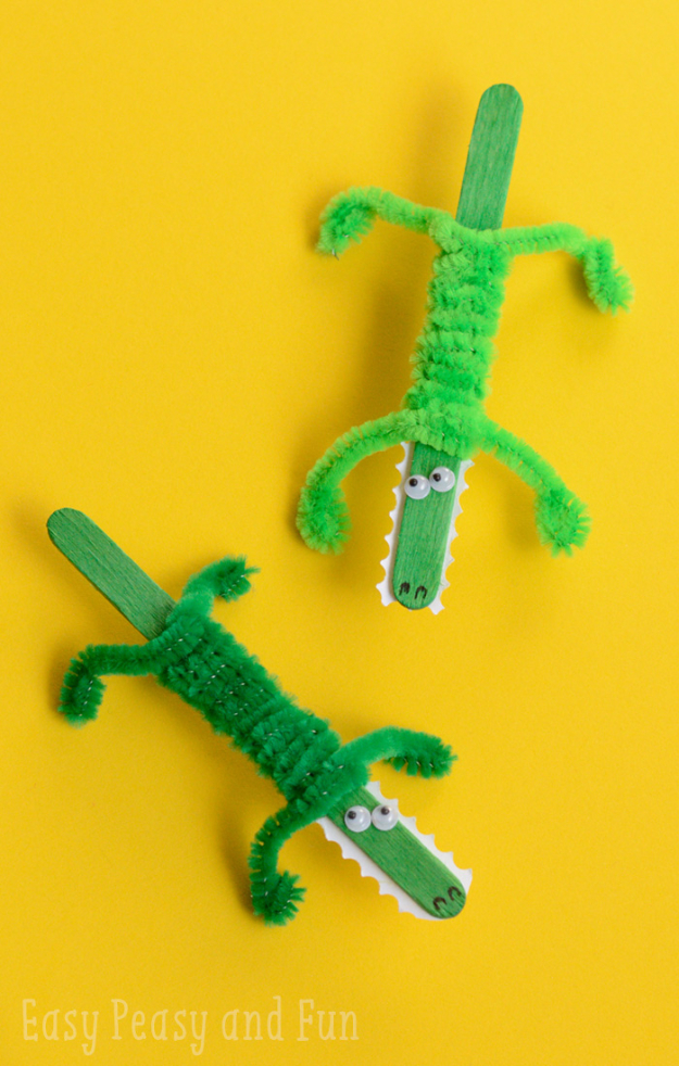 Easy Crocodile Craft Made With Popsicle Sticks, Pipe Cleaners & Googly Eyes - Interesting DIY Projects & Amusements to Do With the Children