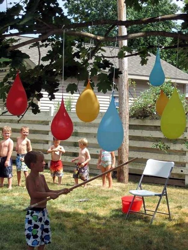 Easy Water Balloon Game Activity For Backyard - Entertaining kids in the backyard - clever game activities.