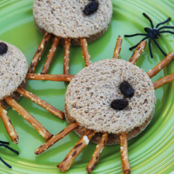 Full-Flavored Spider Sandwich Snack Idea For Halloween Themed Parties - Assembling Autumn Snacks For Bigger Youngsters