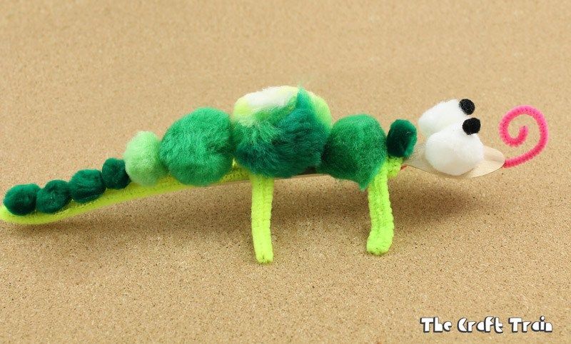 Fun & Cute Pom Pom Gecko Craft For Kids - Delightful Pom Pom projects for youngsters