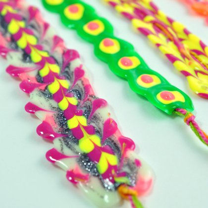 Fun & Enjoyable Puffy Paint Friendship Bracelet Craft For Kids - Designing your own Friendship Bracelets to commemorate Friendship Day. 