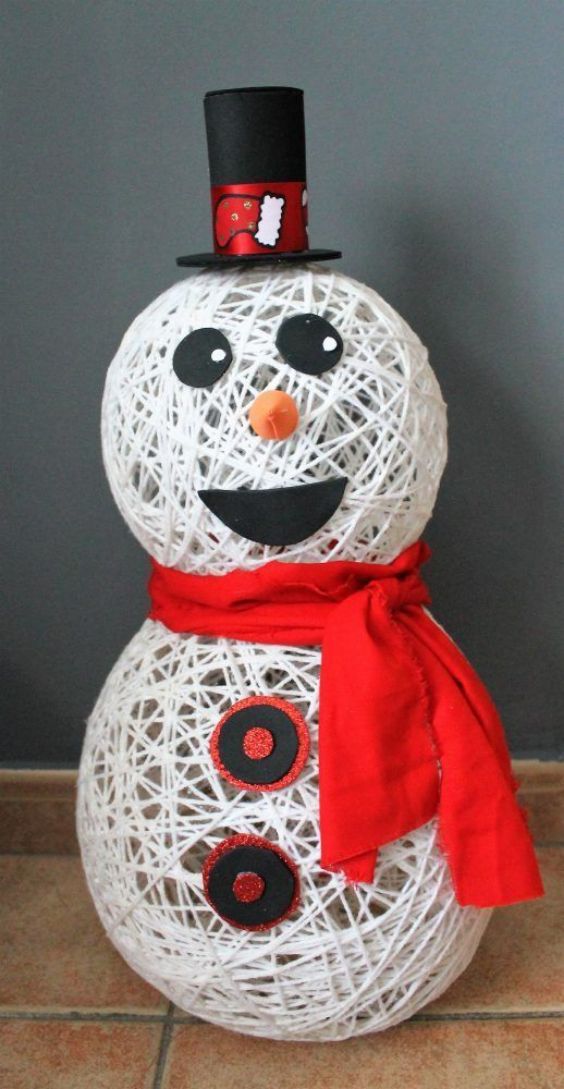Giant Snowman Decoration Craft Using Yarn & Balloons - Creative Projects to Manufacture and Market During Christmas 