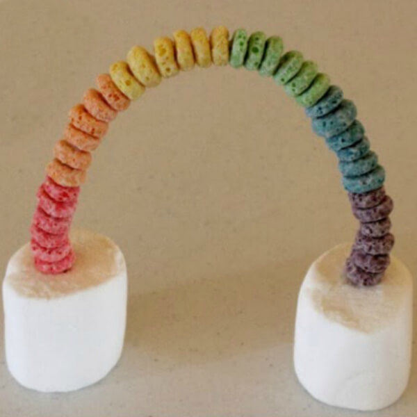 Gorgeous Cereal & Marshmallow Rainbow-Themed Snack Idea For Kindergartners - Creative cereal projects for preschoolers. 