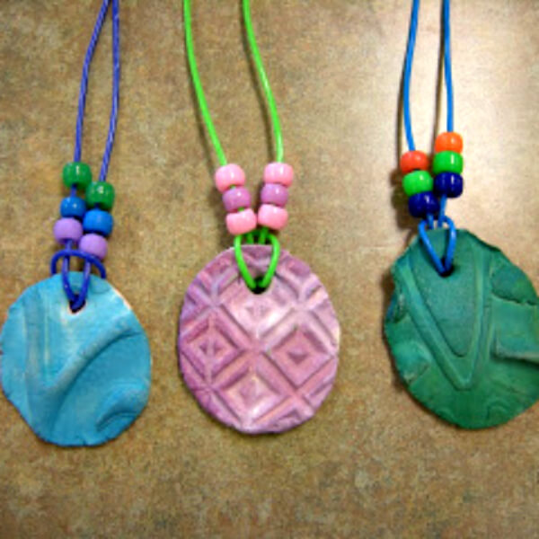 Handmade Clay Pendant Gift Idea For Moms - Utilizing a Pinch Pot for Art
