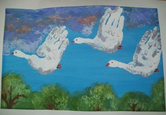 Handprint Swan Painting Decoration Art Ideas For Wall Hanging - Craft Projects with Swans for Children Aged 7-10