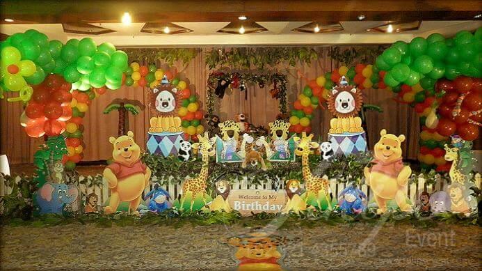 Happy Animal Pooch Theme Decoration Idea For Birthday Party Halls - Take your Birthday Party to the wild side 