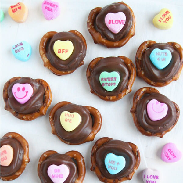 Heart Chocolate Pretzels Dessert Recipe For Valentine's Day - Valentine's Day Snack Recipes for Kids 
