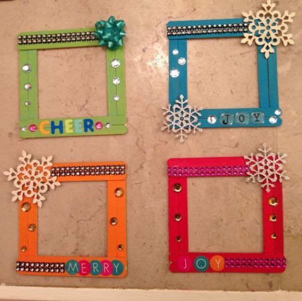 Inexpensive Popsicle Stick Frames Craft Idea For Christmas Gift - Fun Popsicle Stick Winter Crafts for Children - Christmas Art Projects 