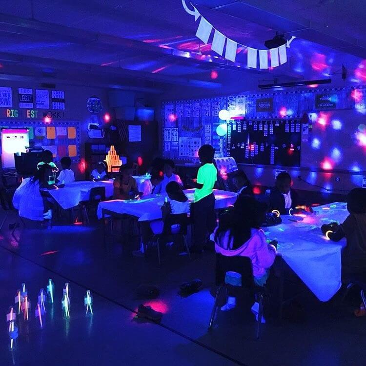 Make Your Own Unique Glow Day Classroom Activity For Students - Organizing a GLOW DAY in the classroom