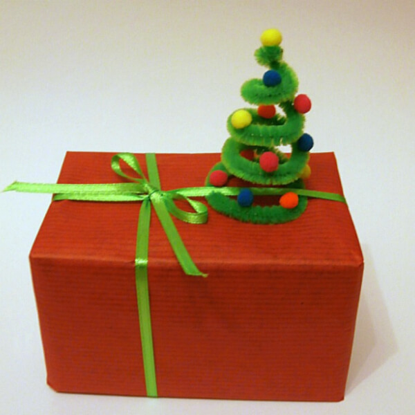 Mini Christmas Tree Gift Idea Made With Pipe Cleaner & Colorful Mini Pom Pom - Home-Made Christmas Tree Designs