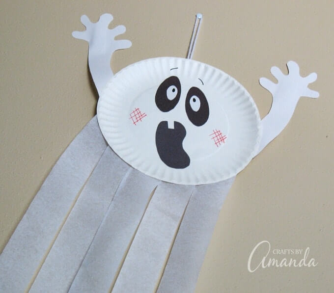 Recycled Paper Plate Ghost Craft For Halloween Decoration - Preschoolers can use Halloween paper plates to make creative crafts.