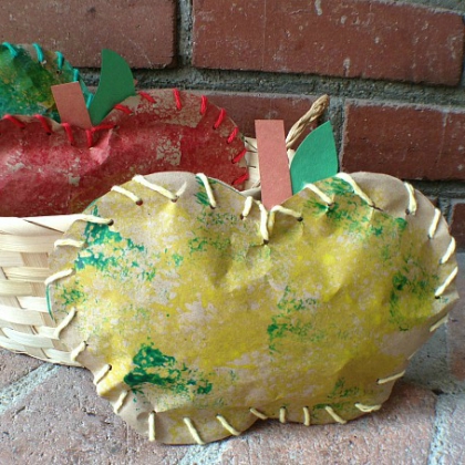 Stuffed Apples Fall Craft Using Newspaper Stuff, Yarn, Sponges, Paints, Paper Bag & Construction Papers - Apple Crafts and Activities for Fall Gatherings