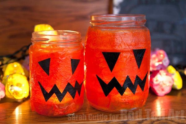 Upcycled Halloween Pumpkin Lantern Jar Craft With Tissue Paper For Decoration - Enjoyable Pumpkin Artwork for Youngsters 