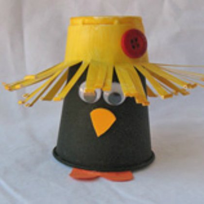Upcycled Plastic Cups Crow Craft Idea For Kindergartners - DIY Projects Using Throwaway Cups for Little Ones