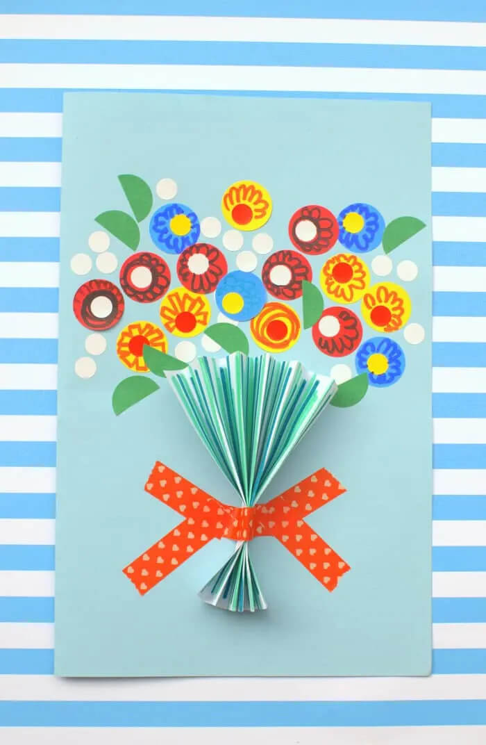 Easy Floral Mother's Day Card Idea Made With Paper, Markers, Circle Stickers & Washi Tape - Fun Do-It-Yourself Card Ideas for Children