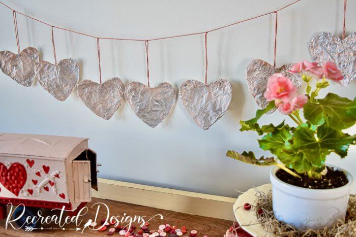 Easy Heart Garland Decoration Idea With Aluminium Foil For Valentine’s Day - Artistic Fun with Tin Foil for the Little Ones