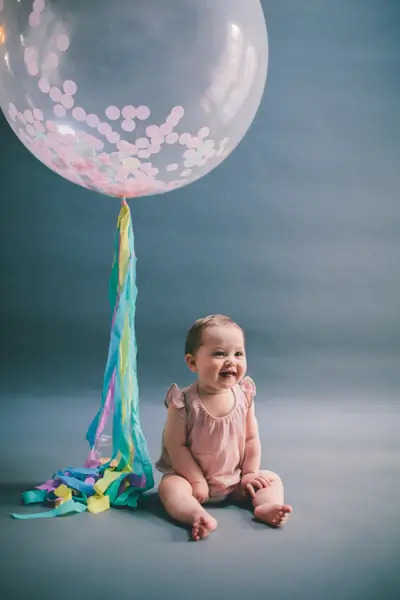 Fun & Inexpensive Giant Balloon Tassel Decoration To Make With Crepe Paper Streamers - Crafting with Crepe Paper and Balloons