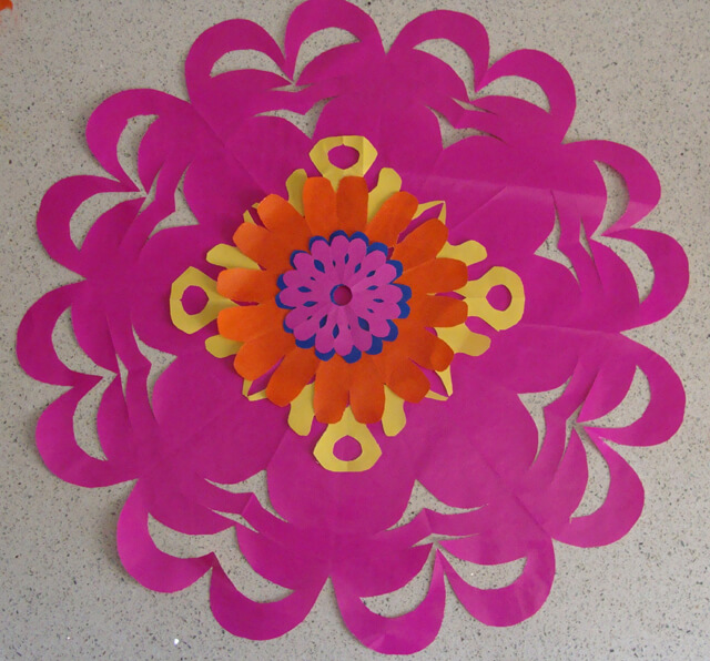 Handcrafted Rangoli Design Using Paper Cutting Method On Festivals - Lovely Papercraft Designs For Embellishment