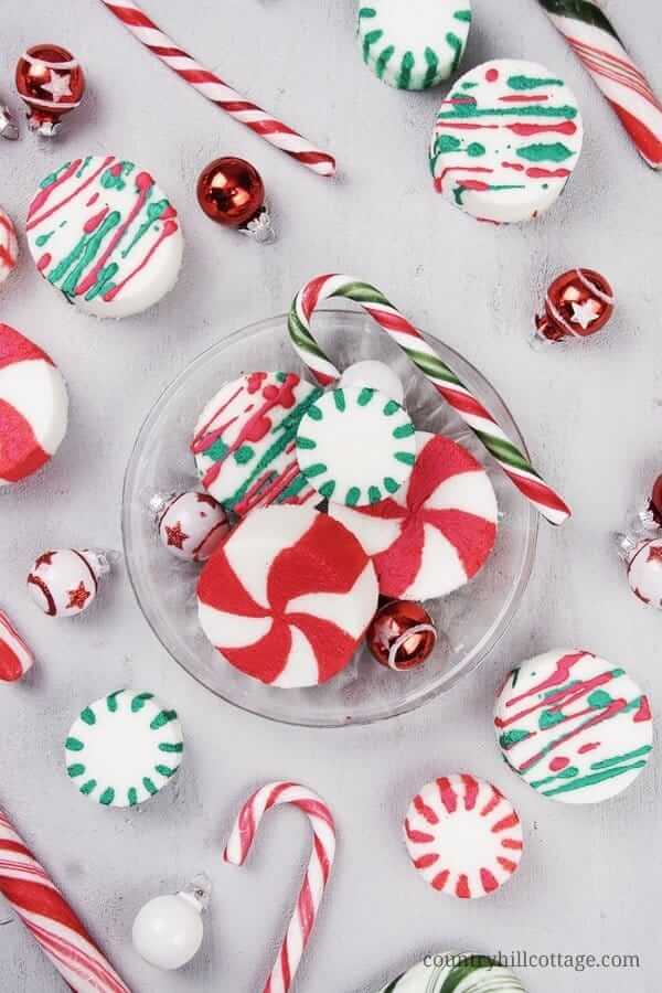 Handmade Peppermint Candy Cane Bath Bombs Recipe Idea For Christmas - Constructing your own bath bombs for kids at Christmas