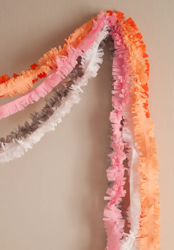 Homemade Crepe Paper Steamers Decoration Idea For Parties - Creative concepts for working with crepe paper