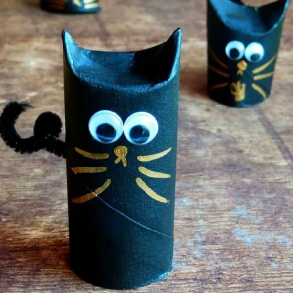 Recycled Halloween Cat Decoration Crafts Using Toilet Paper Rolls, Googly Eyes, & Pipe Cleaners - Simple Cat Art Projects For Children
