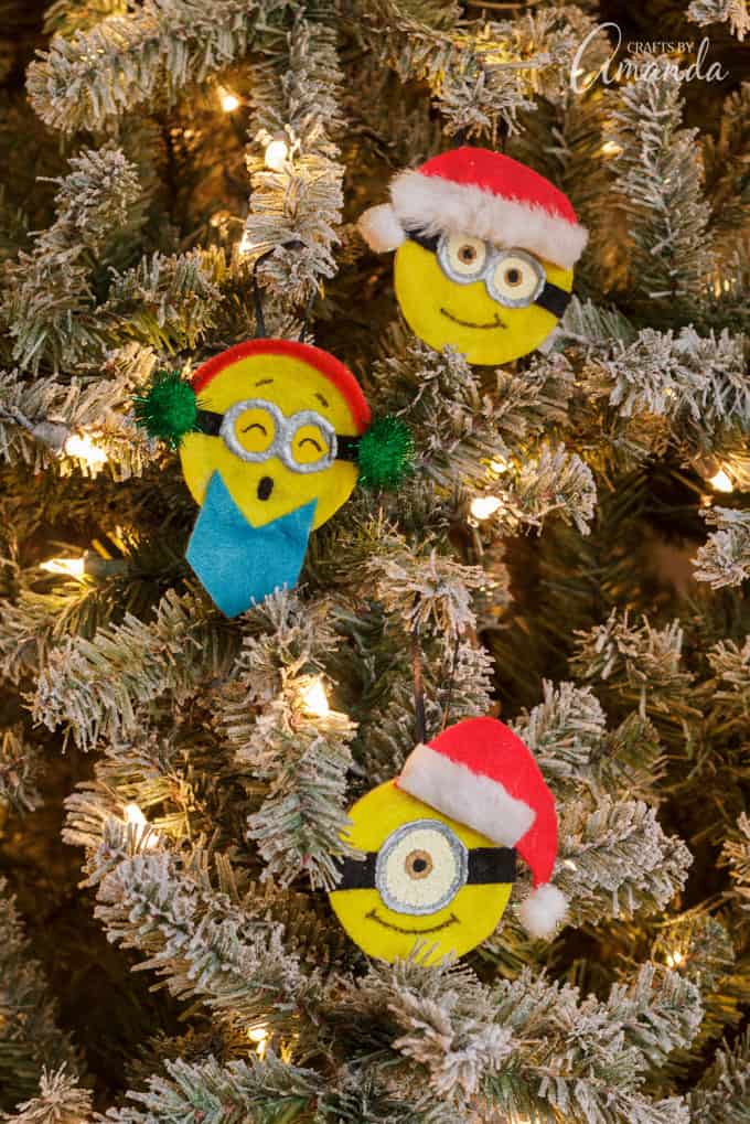 Super Cute & Felt Minion Ornaments Craft For Christmas Decor - Eco-friendly do-it-yourself Christmas decorations