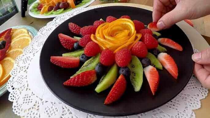 Easy Fruit Plate Decoration Idea For Parties-Enhancing Dishes for Special Events 
