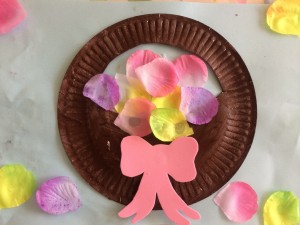 Pretty & Cute Flower Basket Craft Activity With Paper Plate-Projects to Make on May Day for Youngsters