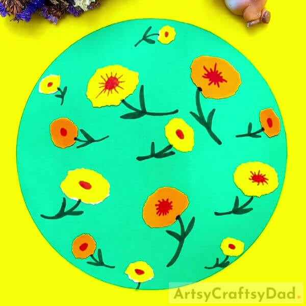 This Is The Final Look Of Your Paper Tearing Flowers Craft!-A straightforward paper-tearing flower project for the young ones. 