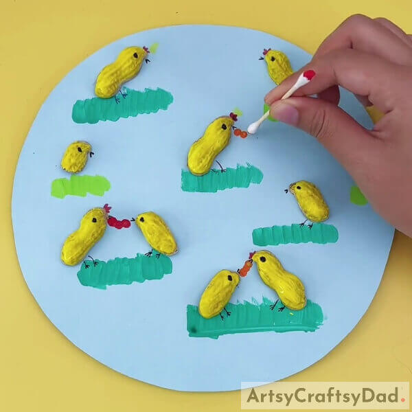 Drawing Worms Using Q-tips-Peanut Shell Chicks Tutorial for Youngsters