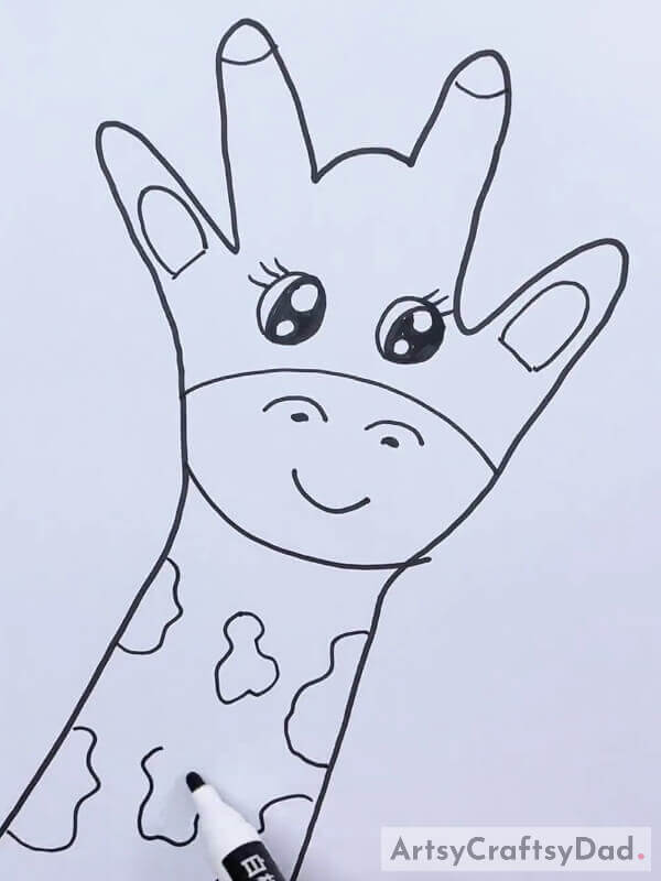 Drawing The Giraffe Features And Texture- Kids can draw a giraffe with a hand gesture.