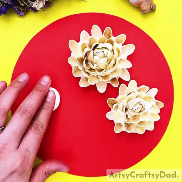 Making Another Flower - How to Construct a Chrysanthemum Flower Garden with Clay and Pistachio Shells
