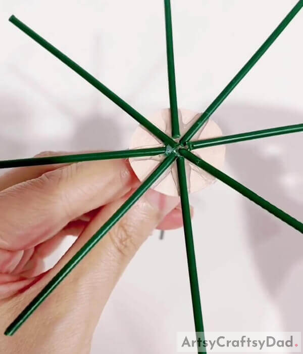 Paste Four More Sticks - Guide to creating a unique umbrella with thread weaving