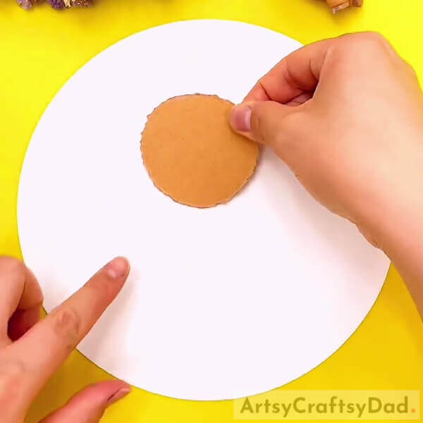 Pasting A Torn-Out Circle- How-to Guide for First-Timers on Tearing Paper Sunflower Art