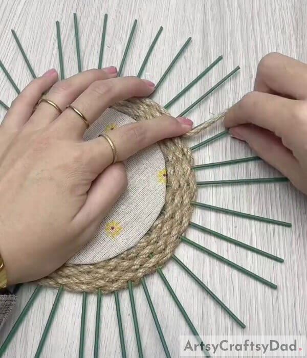 Weave The Thread - Fabricating a Basket out of Jute Strands